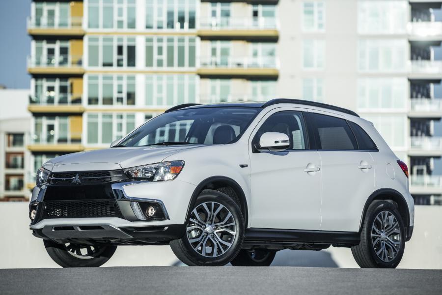  Mitsubishi Outlander Sport SEL 2017 года  (фото 6 из 15)